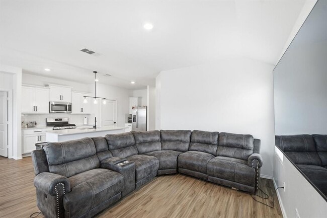 Building Photo - 287 George Neggan Ln