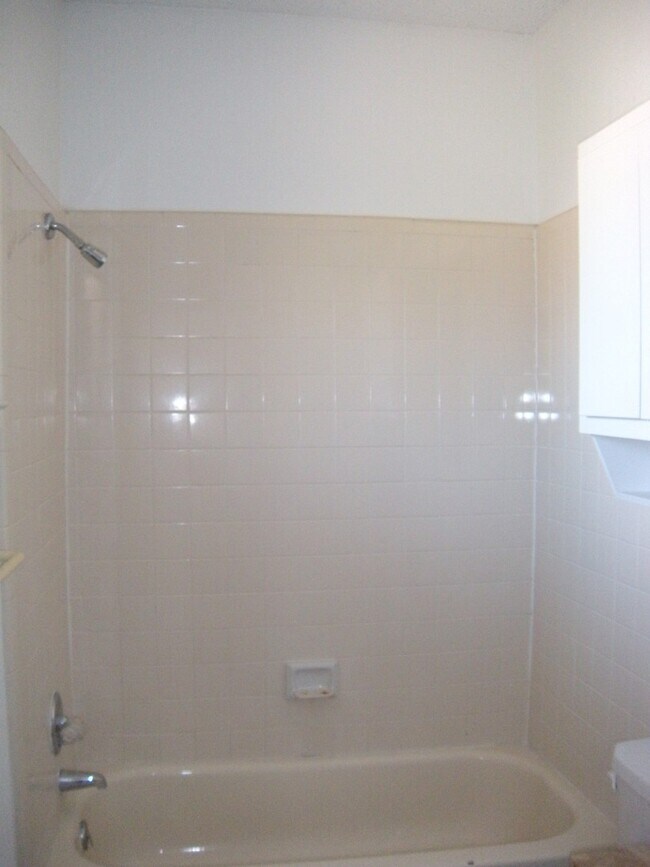 Building Photo - K026 - Guadalupe Place #101