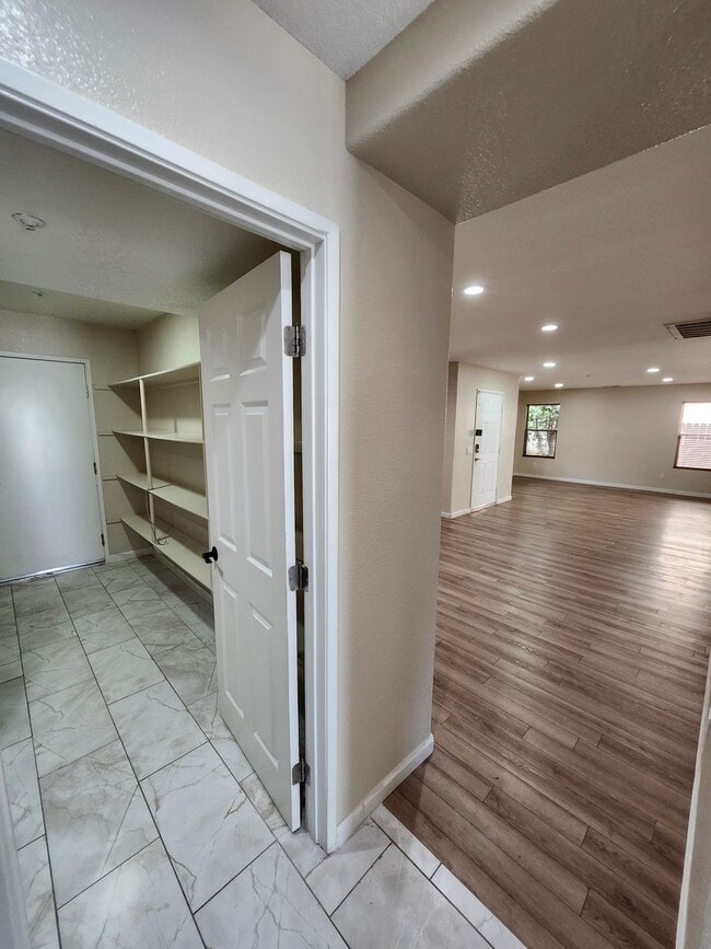Building Photo - Beautiful 5 Bedroom House fully remodeled....