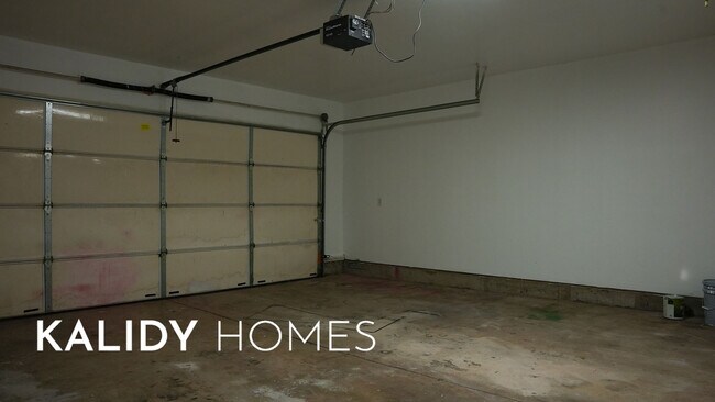 Building Photo - 13049 SW 5th St