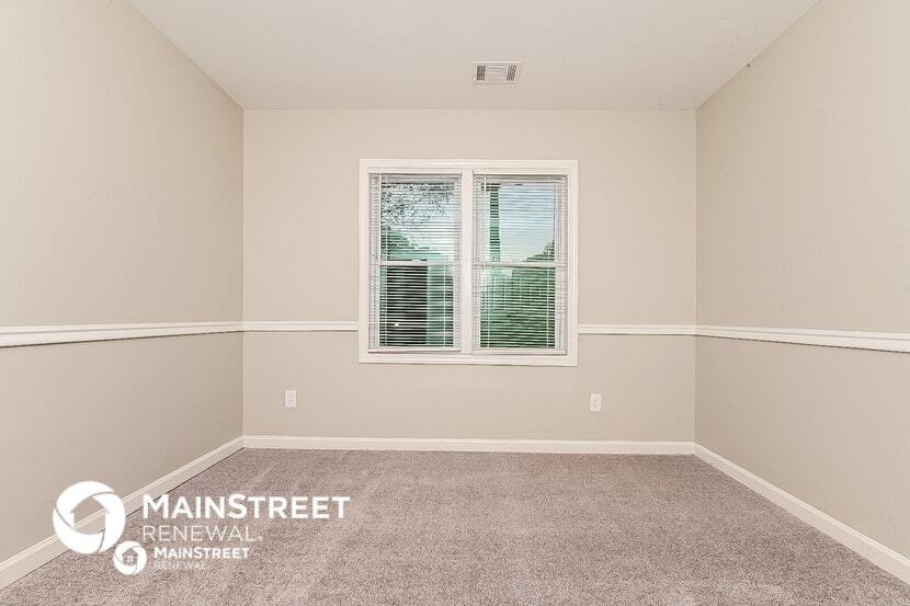 Building Photo - 4001 Park Pl Cir