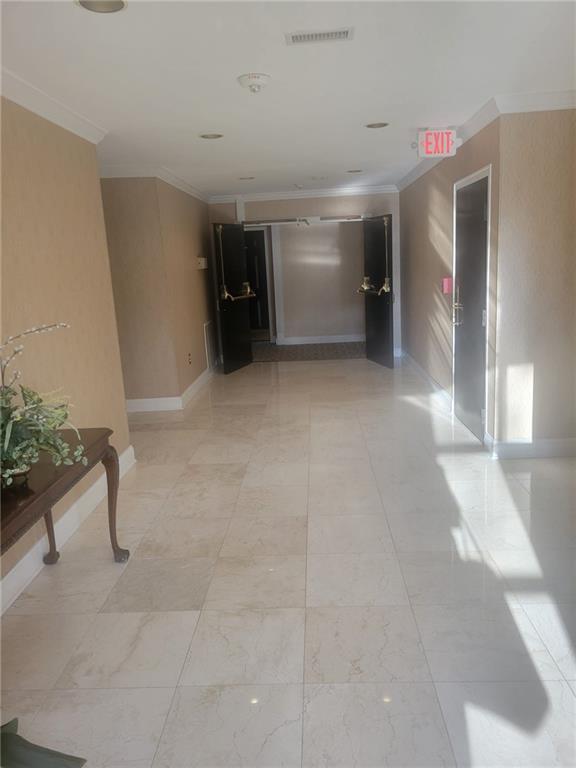 Building Photo - 23212 Plantation Dr NE