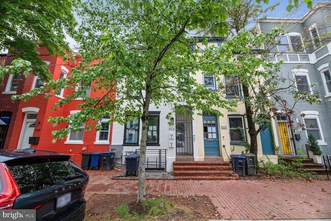 Building Photo - 426 Warner St NW