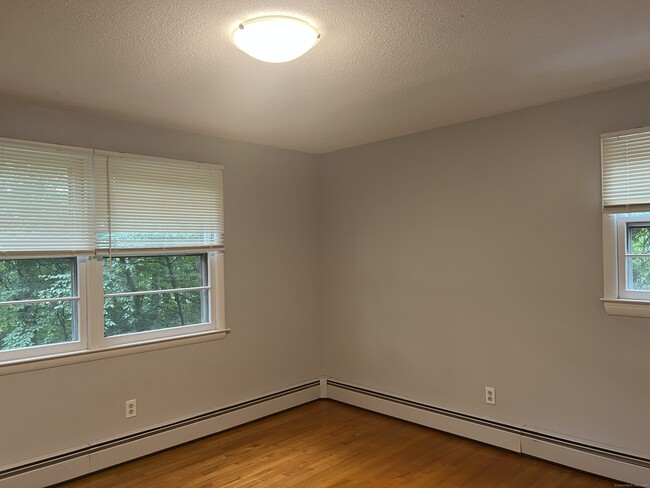Building Photo - 151 Fans Rock Rd