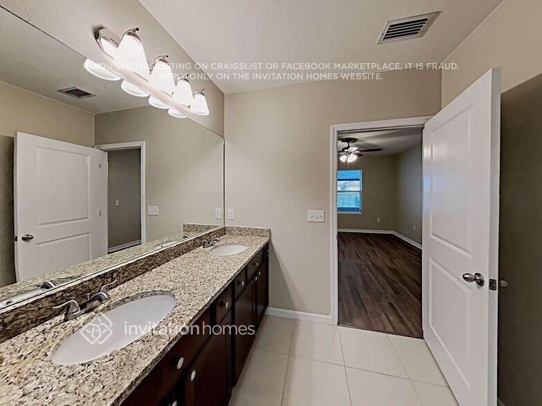 Building Photo - 14931 Flowing Gold Dr