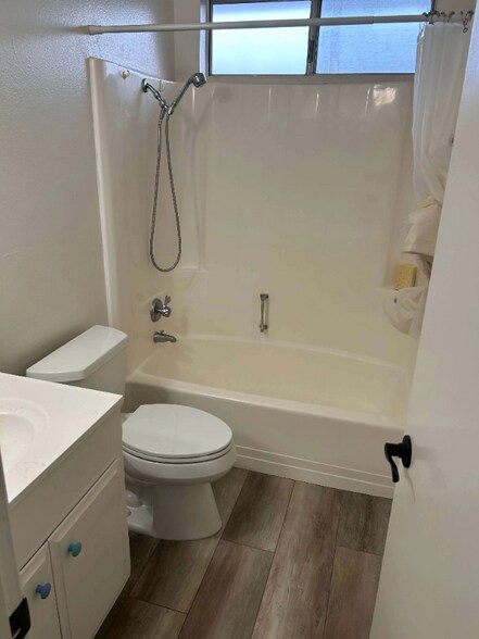 Building Photo - 3241 Calle Osuna