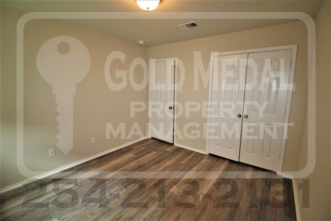 Building Photo - 6409 Cool Creek Dr