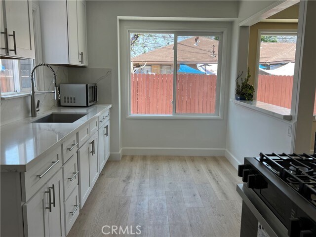 Building Photo - 1238 W Santa Clara Ave