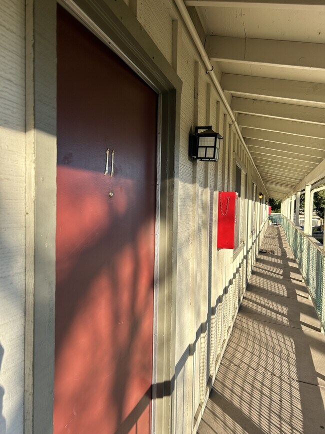 Building Photo - 120 E Fairmont Ave