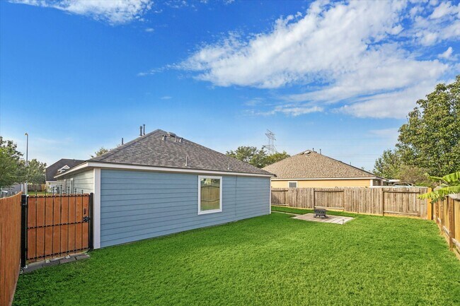 Building Photo - 22102 Shortfin Mako Ct