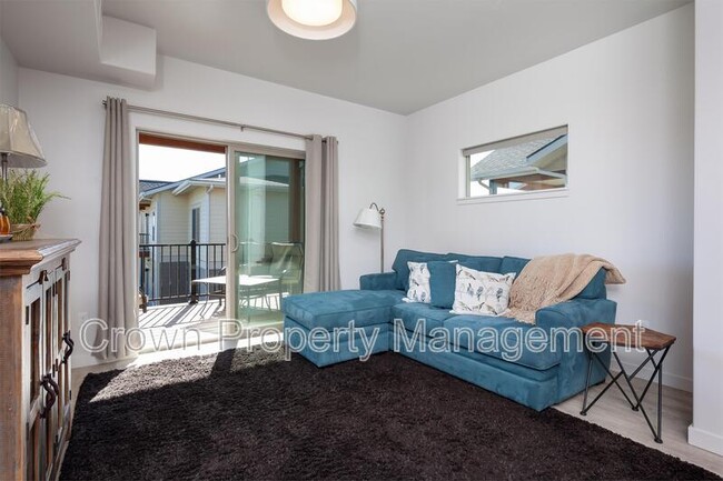 Building Photo - 206 Sawyer Ln