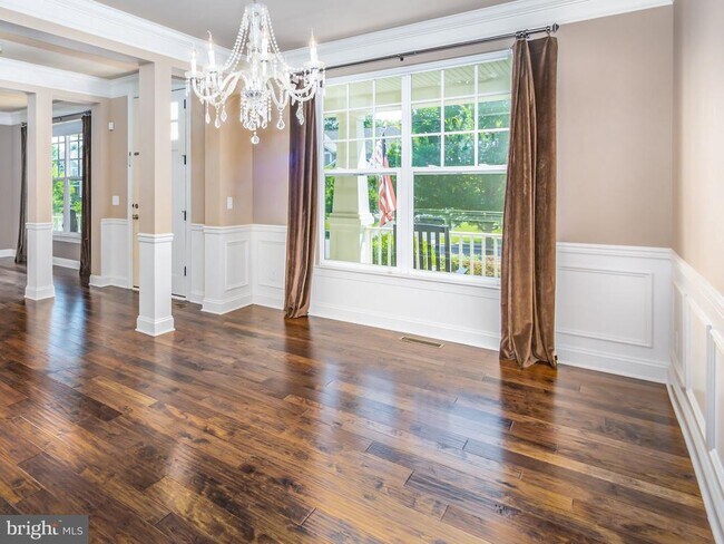 Building Photo - 24925 Quimby Oaks Pl