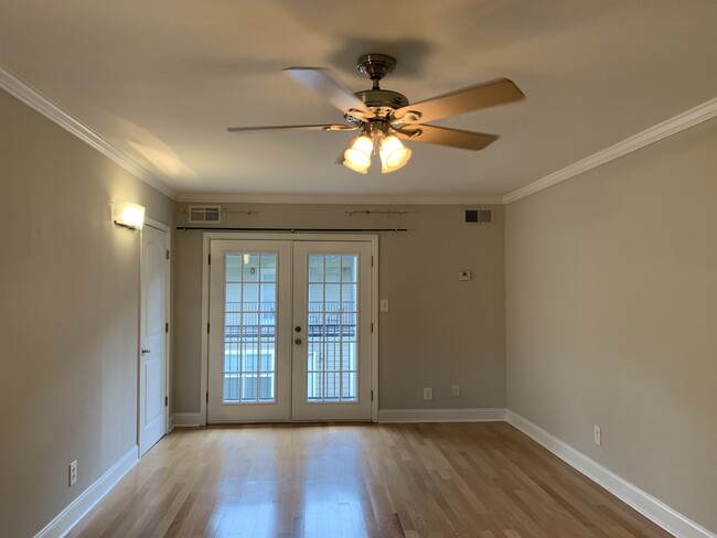 Living Room - 897 North Highland Avenue Northeast