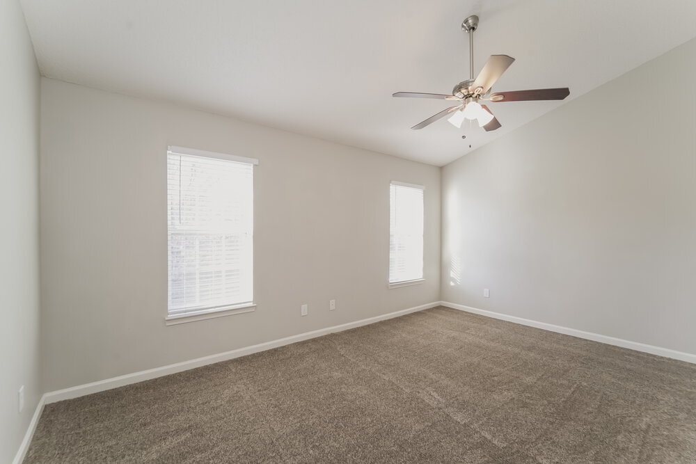 Building Photo - 2700 Hampton View Ct