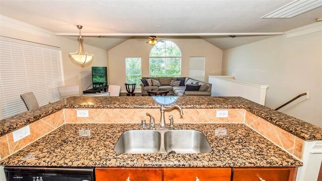 Building Photo - 3413 Clearview Cir