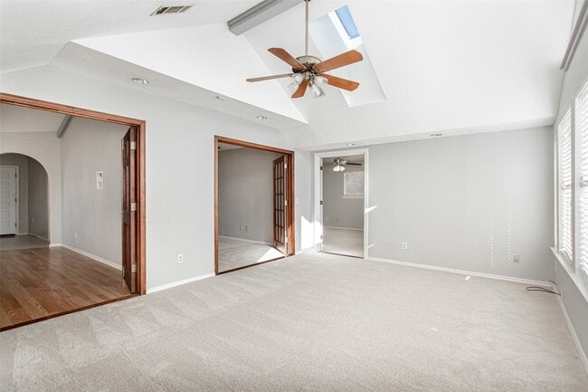 Building Photo - 2732 Parkhaven Dr