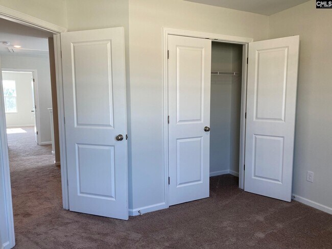 Building Photo - 386 Keeble Dr