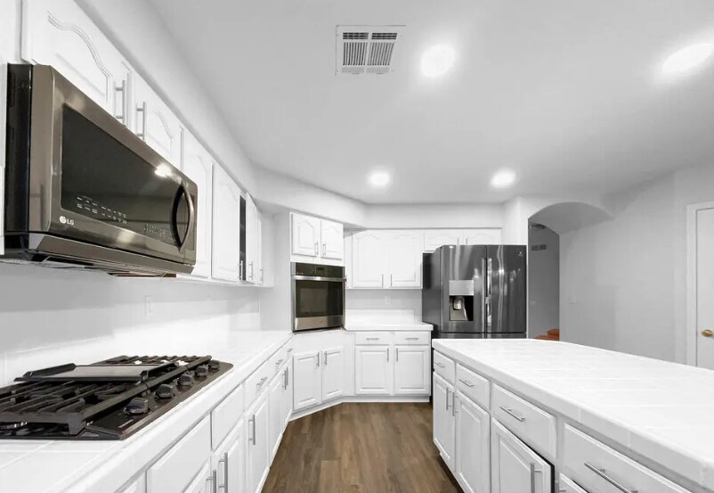Building Photo - 7323 Ojai Dr