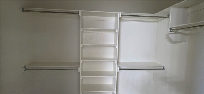 Building Photo - 511 Captain Stockton St