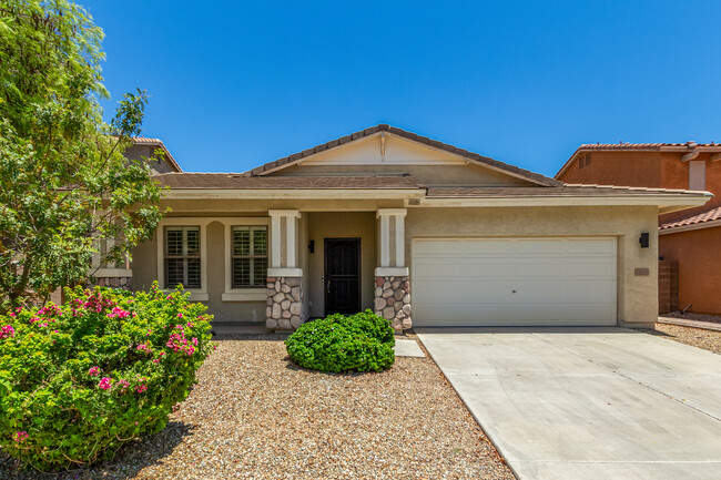 Single story home in safe neighborhood - 14853 N 173rd Dr