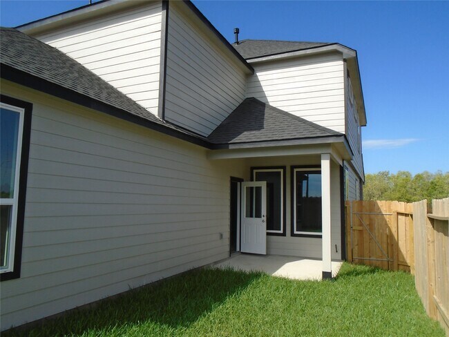 Building Photo - 2215 Emerald Diamond Ct