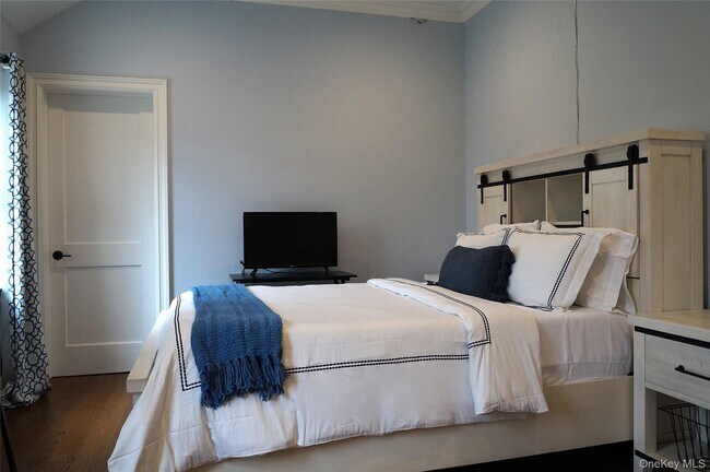 Building Photo - 99 Spinney Rd