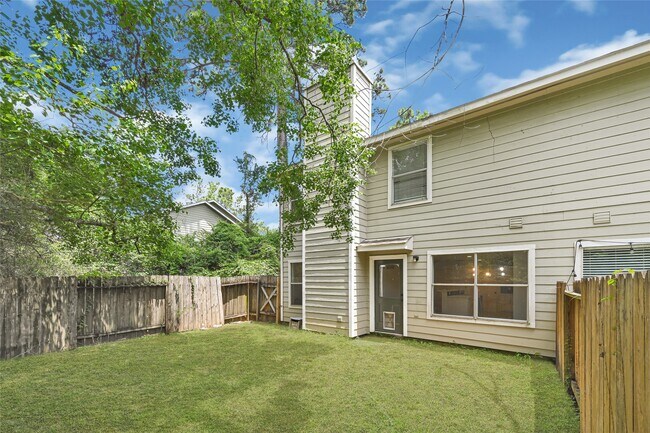 Building Photo - 146 S Walden Elms Cir