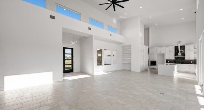 Building Photo - 5976 Rain Mdw Dr