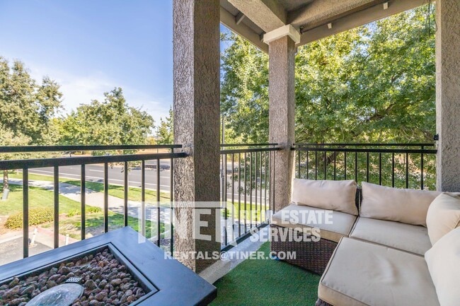 Building Photo - 506 Monet Ln