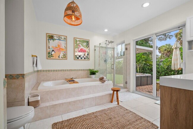 Building Photo - 2421 SW 29th Way