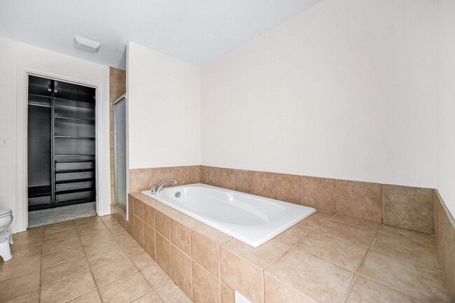 Building Photo - 3029 Aspen Lane