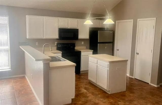 Building Photo - 10216 Tustin Terrace