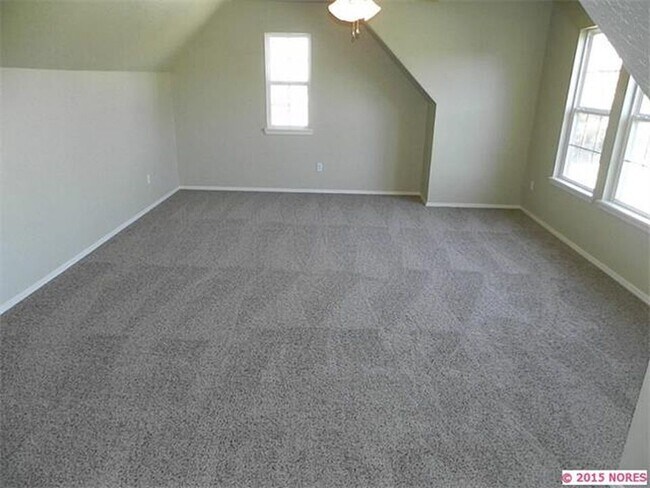 Building Photo - 3905 W Vandalia St
