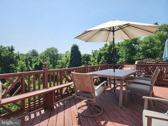 Building Photo - 13561 Flowerfield Dr