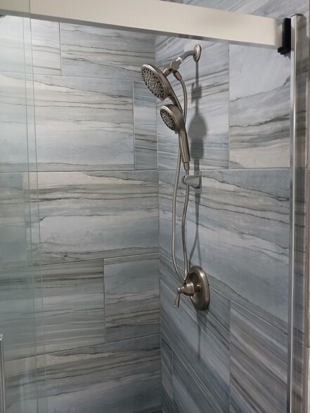 Building Photo - 7510 Legend Rock