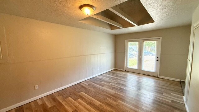 Building Photo - 10151 Ridgefield Dr