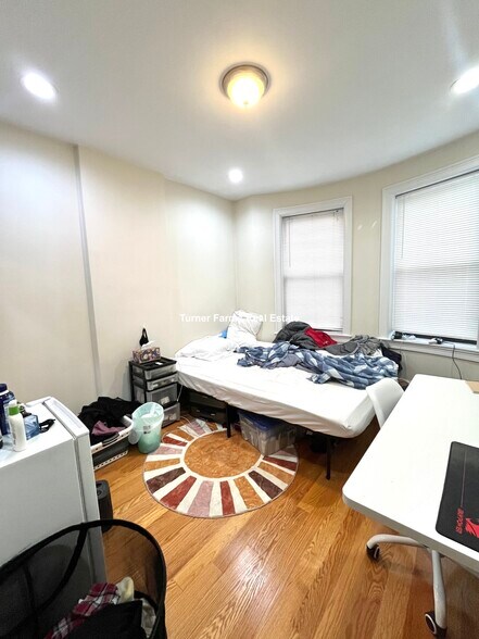 Building Photo - 179 Northampton St