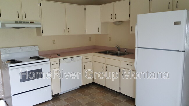 Building Photo - 4857 Country Club Ln