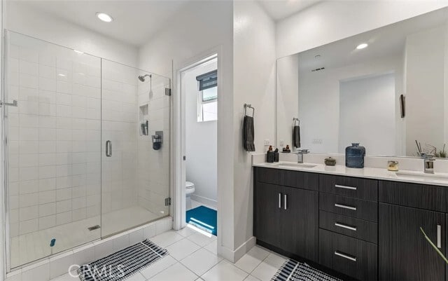 Building Photo - 215 Elm Ave