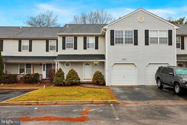 Building Photo - 306 Manor Ln