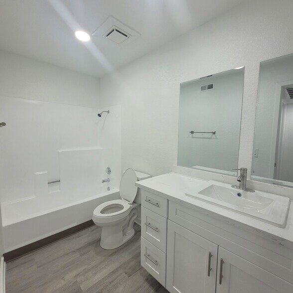 Building Photo - Premier of West Lancaster