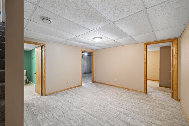 Building Photo - 13503 Meredith Dr N
