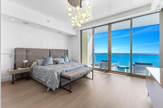 Building Photo - 17901 Collins Ave