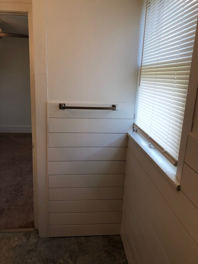 Bathroom - 517 Iowa Ave