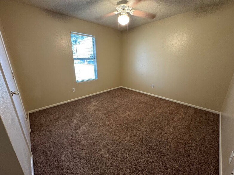 Building Photo - 4304 Sand Dollar Dr