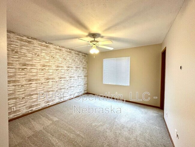 Building Photo - 6215 N 128th St