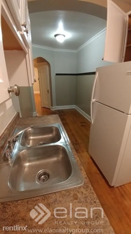 Building Photo - 5045 N Springfield Ave