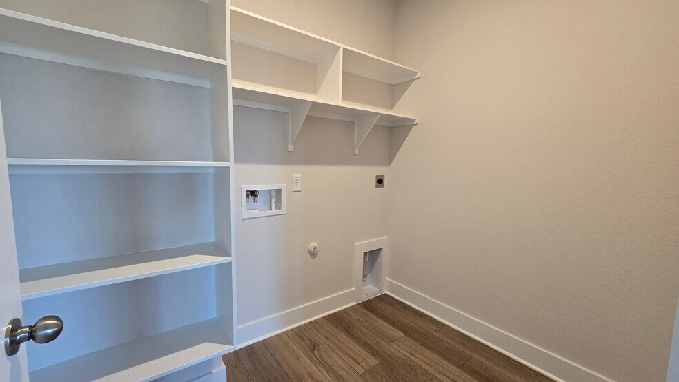Building Photo - 449 Pipe Creek Dr