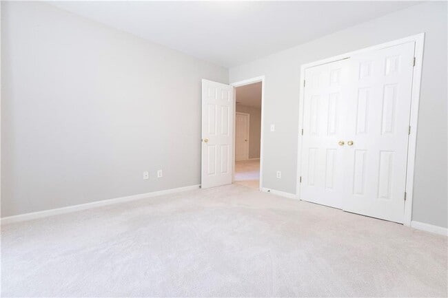 Building Photo - 315 Myrtlewood Terrace NW