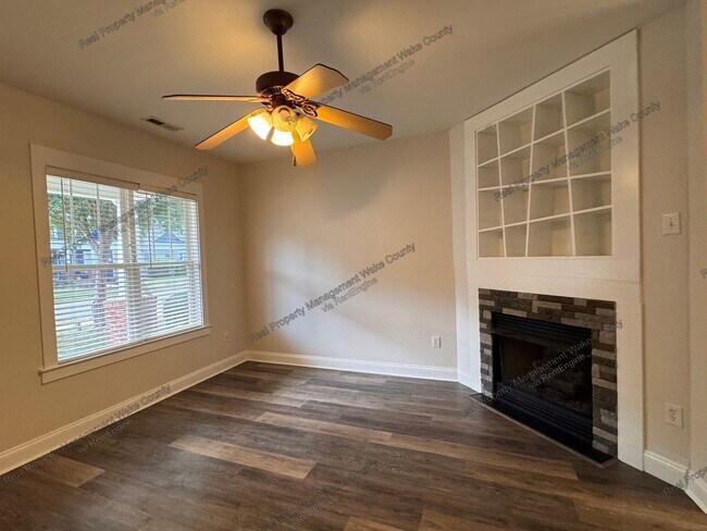 Building Photo - 10908 Connally Ln